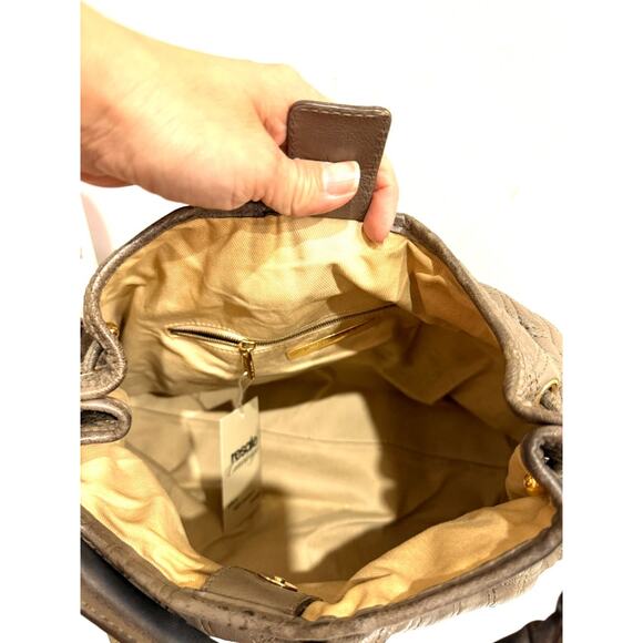 Marc Jacobs Quilted Leather Chain Stam Hobo Bag Olive Taupe Women's - Picture 12 of 16